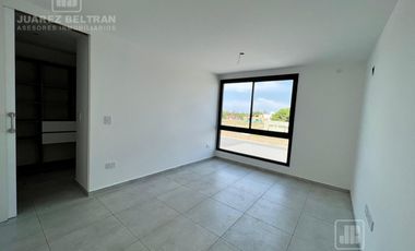 Duplex en Venta - 3 Dormitorios -  en 7 Soles - MALAGUEÑO
