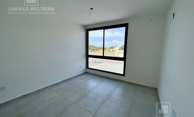 Duplex en Venta - 3 Dormitorios -  en 7 Soles - MALAGUEÑO