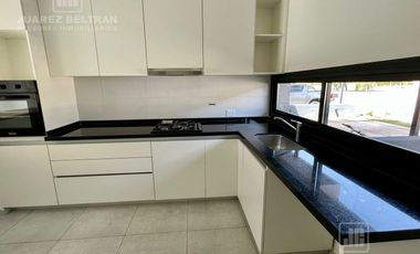 Duplex en Venta - 3 Dormitorios -  en 7 Soles - MALAGUEÑO