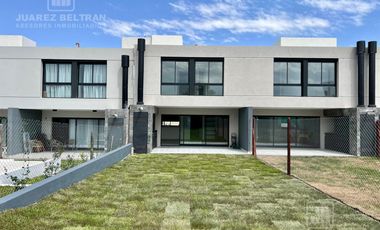 Duplex en Venta - 3 Dormitorios -  en 7 Soles - MALAGUEÑO