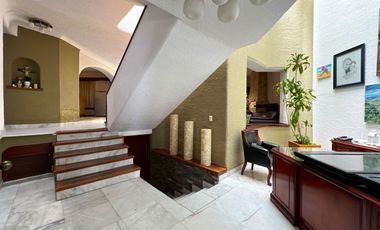 Casa en Venta Jardines de Guadalupe con Uso de Suelo Mixto, Ideal para edificio.