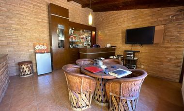 Casa en Venta Jardines de Guadalupe con Uso de Suelo Mixto, Ideal para edificio.