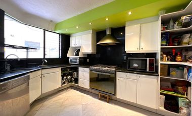 Casa en Venta Jardines de Guadalupe con Uso de Suelo Mixto, Ideal para edificio.