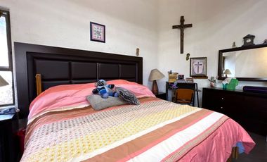 Casa en Venta Jardines de Guadalupe con Uso de Suelo Mixto, Ideal para edificio.