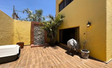 Casa en Venta Jardines de Guadalupe con Uso de Suelo Mixto, Ideal para edificio.