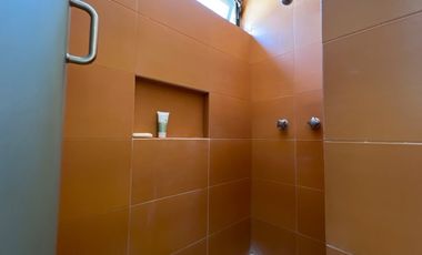 Casa en Venta Jardines de Guadalupe con Uso de Suelo Mixto, Ideal para edificio.