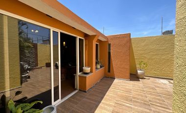 Casa en Venta Jardines de Guadalupe con Uso de Suelo Mixto, Ideal para edificio.