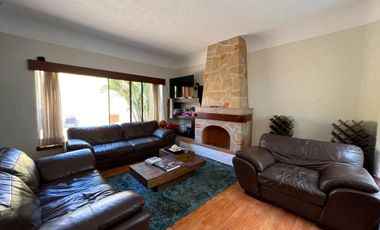 Casa en Venta Jardines de Guadalupe con Uso de Suelo Mixto, Ideal para edificio.