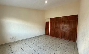 CASA EN VENTA EN FRACCIONAMIENTO REVOLUCIÓN