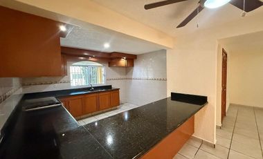 CASA EN VENTA EN FRACCIONAMIENTO REVOLUCIÓN