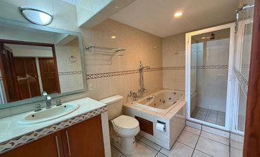 CASA EN VENTA EN FRACCIONAMIENTO REVOLUCIÓN