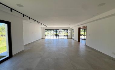 Casa en El Yacht a la venta y en alquiler anual Nordelta