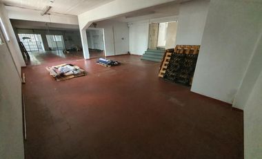 Depósito en  planta alta en lomas de zamora