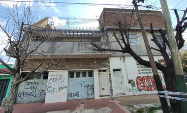 Depósito en  planta alta en lomas de zamora