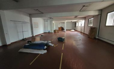 Depósito en  planta alta en lomas de zamora