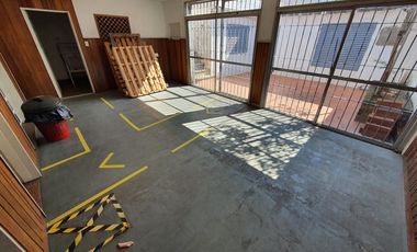 Depósito en  planta alta en lomas de zamora