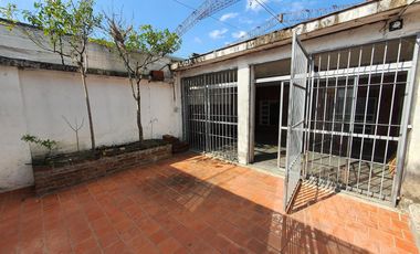 Depósito en  planta alta en lomas de zamora