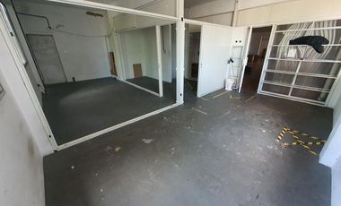 Depósito en  planta alta en lomas de zamora