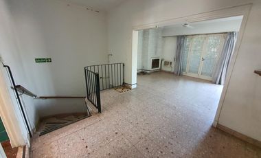 Depósito en  planta alta en lomas de zamora