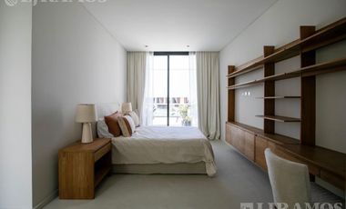 Casa en alquiler temporal en el Barrio Costas, Puertos / Escobar