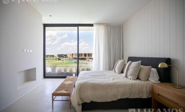 Casa en alquiler temporal en el Barrio Costas, Puertos / Escobar