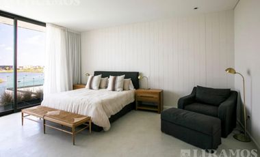 Casa en alquiler temporal en el Barrio Costas, Puertos / Escobar