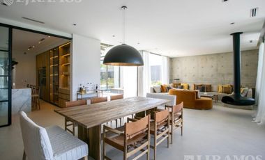 Casa en alquiler temporal en el Barrio Costas, Puertos / Escobar