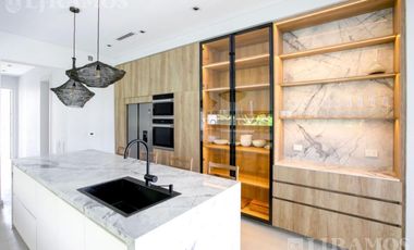 Casa en alquiler temporal en el Barrio Costas, Puertos / Escobar