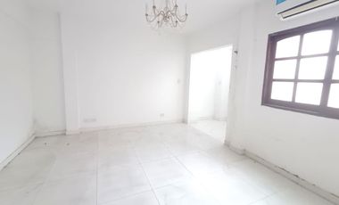 PH Comercial para Local Comercial, showroom, oficina. Sin Expensas I Chacarita