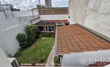 Venta casa 3 ambientes con patio en Sarandi