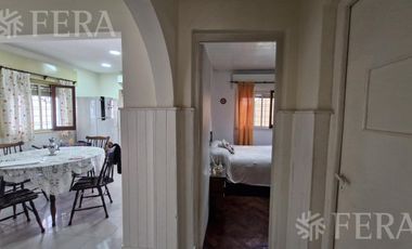 Venta casa 3 ambientes con patio en Sarandi