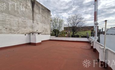 Venta casa 3 ambientes con patio en Sarandi