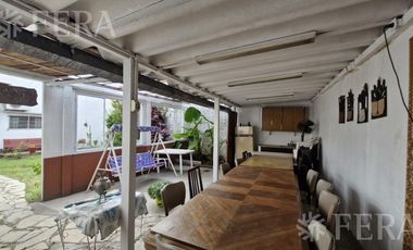 Venta casa 3 ambientes con patio en Sarandi