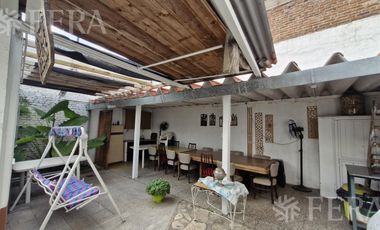 Venta casa 3 ambientes con patio en Sarandi