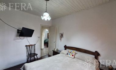 Venta casa 3 ambientes con patio en Sarandi