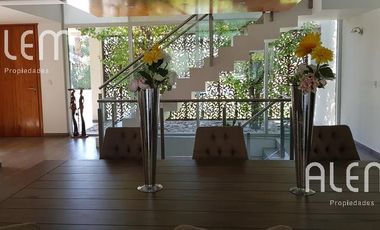 Importante Casa en VENTA en El Ombu