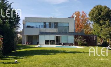 Importante Casa en VENTA en El Ombu