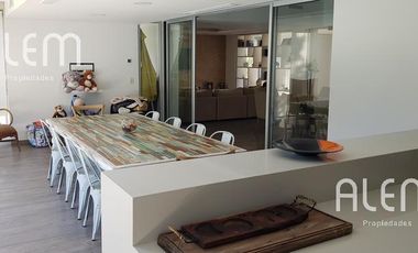 Importante Casa en VENTA en El Ombu