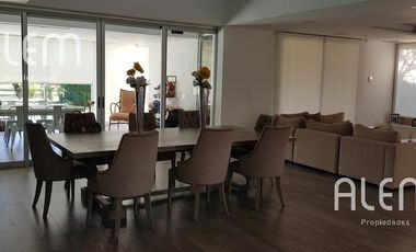 Importante Casa en VENTA en El Ombu
