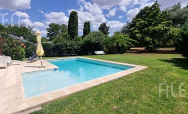 Importante Casa en VENTA en El Ombu