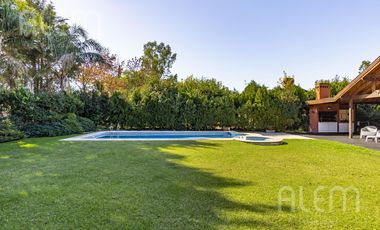 Casa en Echeverria del Lago con Piscina y excelente forestacion