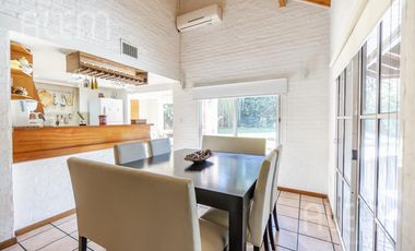 Casa en Echeverria del Lago con Piscina y excelente forestacion