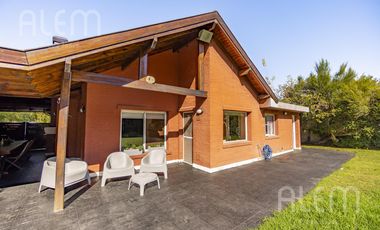 Casa en Echeverria del Lago con Piscina y excelente forestacion