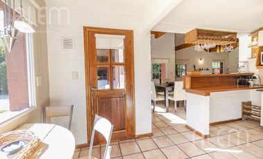 Casa en Echeverria del Lago con Piscina y excelente forestacion