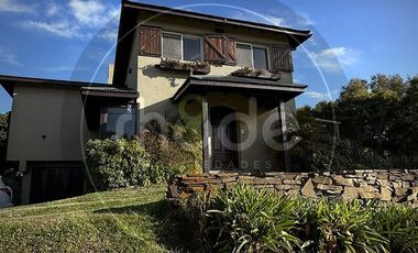 Amplia casa financiada en Costa Chica