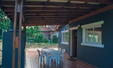 Casa minimalista en Valeria del Mar