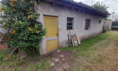 VIVIENDA CON DOS TERRENOS EN VENTA. PARQUE PASO DEL REY