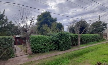 VIVIENDA CON DOS TERRENOS EN VENTA. PARQUE PASO DEL REY