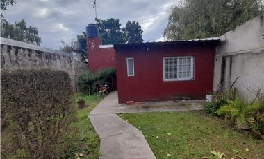 VIVIENDA CON DOS TERRENOS EN VENTA. PARQUE PASO DEL REY