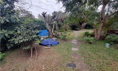 VIVIENDA CON DOS TERRENOS EN VENTA. PARQUE PASO DEL REY